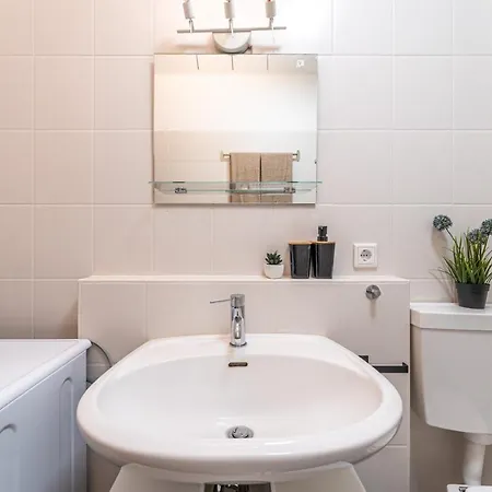 Vollausgtesttattes Modernes Studio,nahe Btu,netflix *