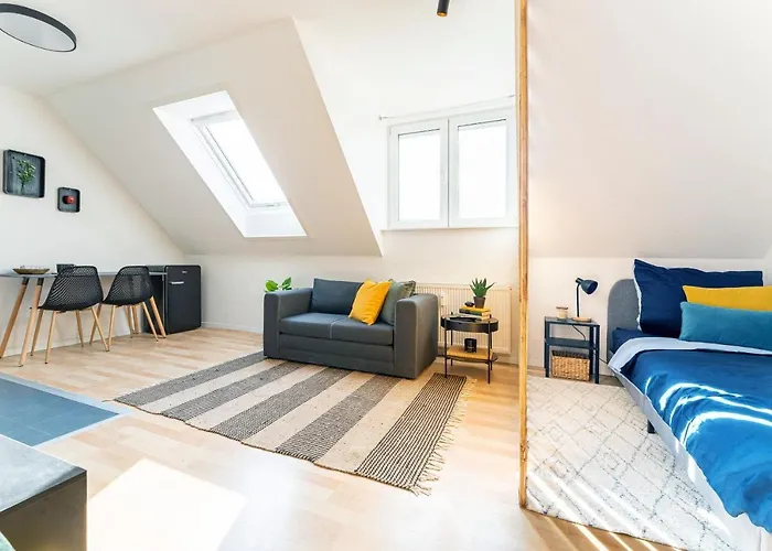 Vollausgtesttattes Modernes Studio,nahe Btu,netflix,kostenloser Tiefgaragenstellplatz Appartement Cottbus